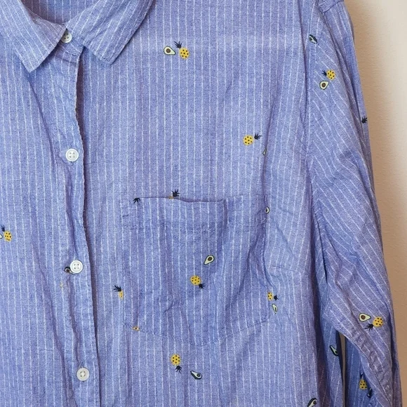 ⭐️40% Off⭐️ Old Navy Avocado & Pineapple Print Button Down Shirt - Picture 5 of 12
